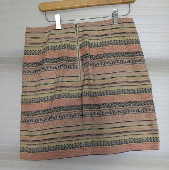 Ann Taylor Loft Aztec Print Skirt Size 6 - Picture 3 of 4